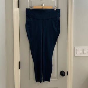 Lululemon Base Pace High-Rise Tight 25” Size 14 Navy Like New
